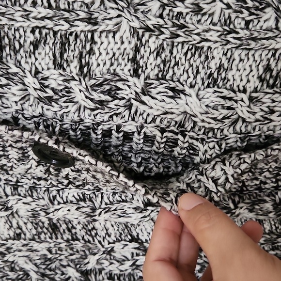 Cavalini Sweater Vest hoodie Super Cozy Zipper and button closure size M Winter - Picture 4 of 12